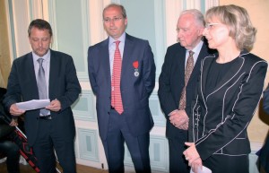 Me Marc Avinée, nouveau président de la Chambre des notaires du Pas-de-Calais, accueille Me Véronique Dhotel, présidente du Conseil régional des notaires, et Me Benoît Renaud, président du Conseil supérieur du notariat, qui va remettre les insignes de chevalier de la Légion d’honneur à Me Véronique Dhotel.