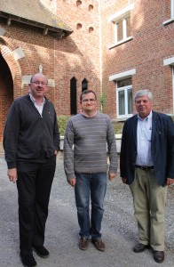 L’abbé Pierre-Marie Leroy, Marc Sockeel et Luc Clabaut, les trois chevilles ouvrières du projet.