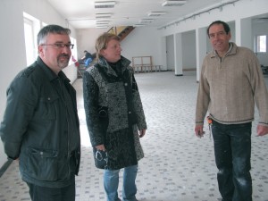 De gauche à droite : Eric Besse, le directeur, Marion Devaux, la coordinatrice, et Thierry Pinchart, l’encadrant technique.