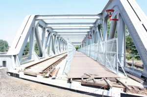 Relèvement d’un pont des Fontinettes à Arques.