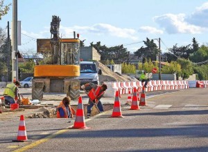 Les travaux publics peuvent créer des dommages à l’image des eaux de ruissellement en provenance d’une route provoquant d’importants désordres dans une maison d’habitation. 