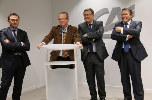 Lors de l’inauguration, de gauche à droite : Frédéric Leturque, maire d’Arras, Bernard Pacory, président du Crédit agricole Nord de France, Philippe Rapeneau, président de la communauté urbaine d’Arras, et François Macé, directeur général du Crédit agricole.