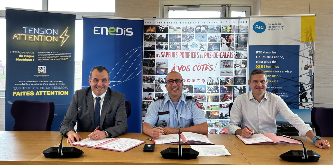 Olivier Gentil, directeur adjoint d’Enedis Pas-de-Calais, le Colonel Florent Courrèges, directeur départemental par intérim du SDIS 62 et Cédric Duvert, directeur adjoint du Centre maintenance de Lille de RTE.