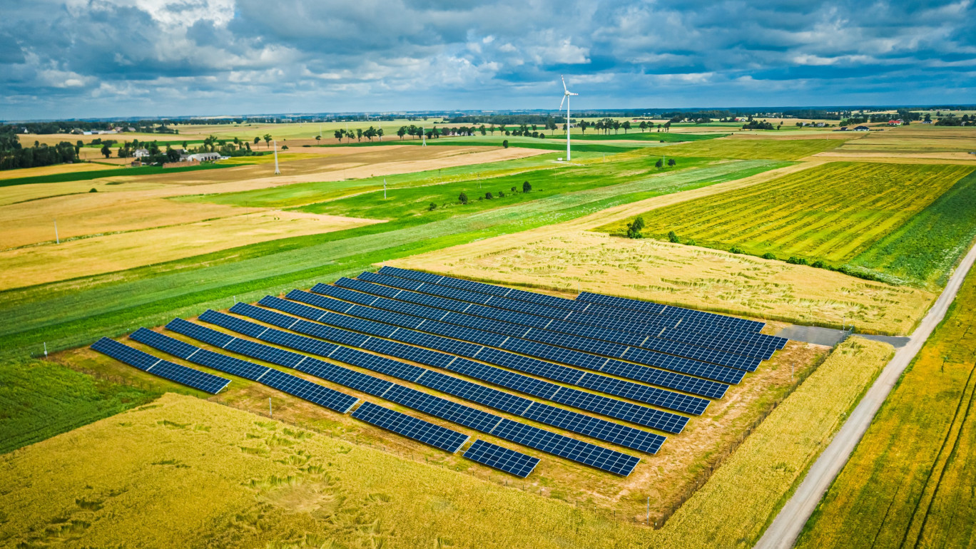 Selon la législation, l'activité photovoltaïque doit demeurer accessoire de l’activité agricole principale, et compatible avec celle-ci. ©Shaiith