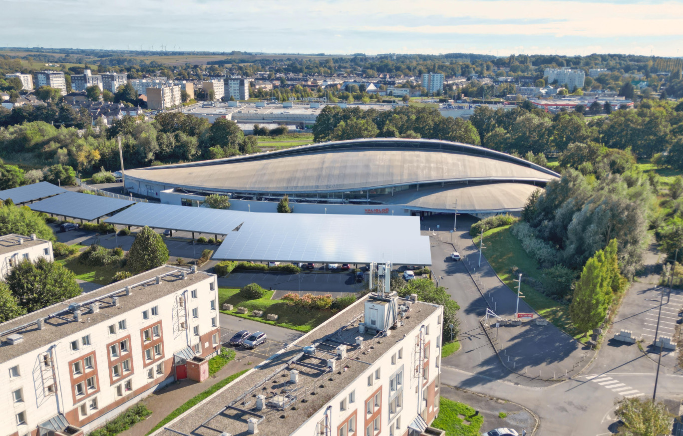 Le Stade du Hainaut fait partie des sites concernés par la solarisation. 