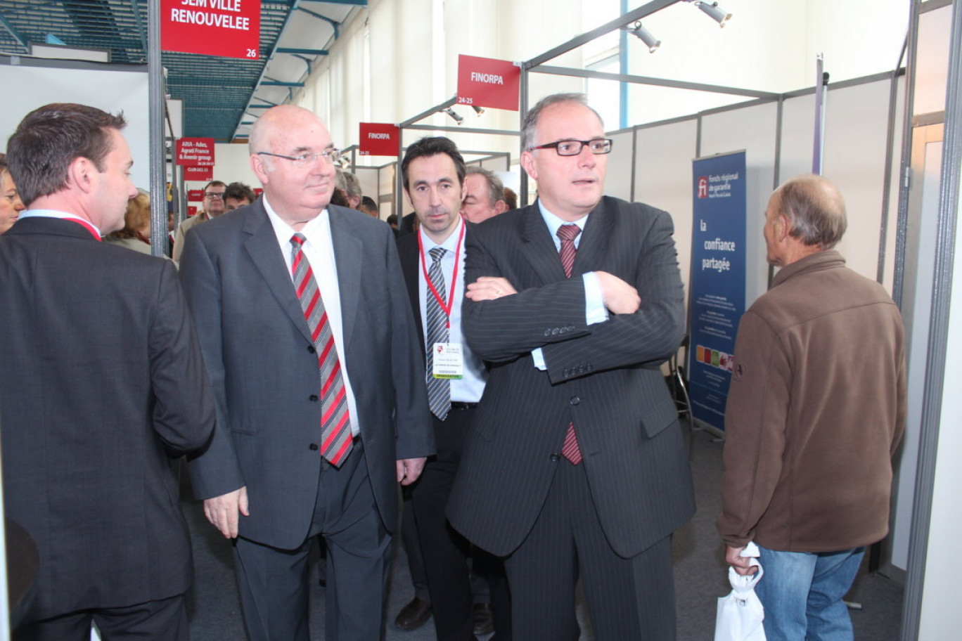 Alain Bocquet (à gauche) président de la CAPH et Frédéric Motte président du CESR – NPDC, ont rencontré plus de 80 entrepreneurs  à Wallers-Arenberg.