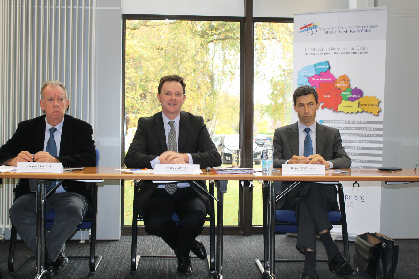 De gauche à droite, Jacques Vincent, président du Medef Picardie, Frédéric Motte et Olivier Tommasini, resprectivement président et premier vice-président du Medef Nord – Pas-de-Calais.