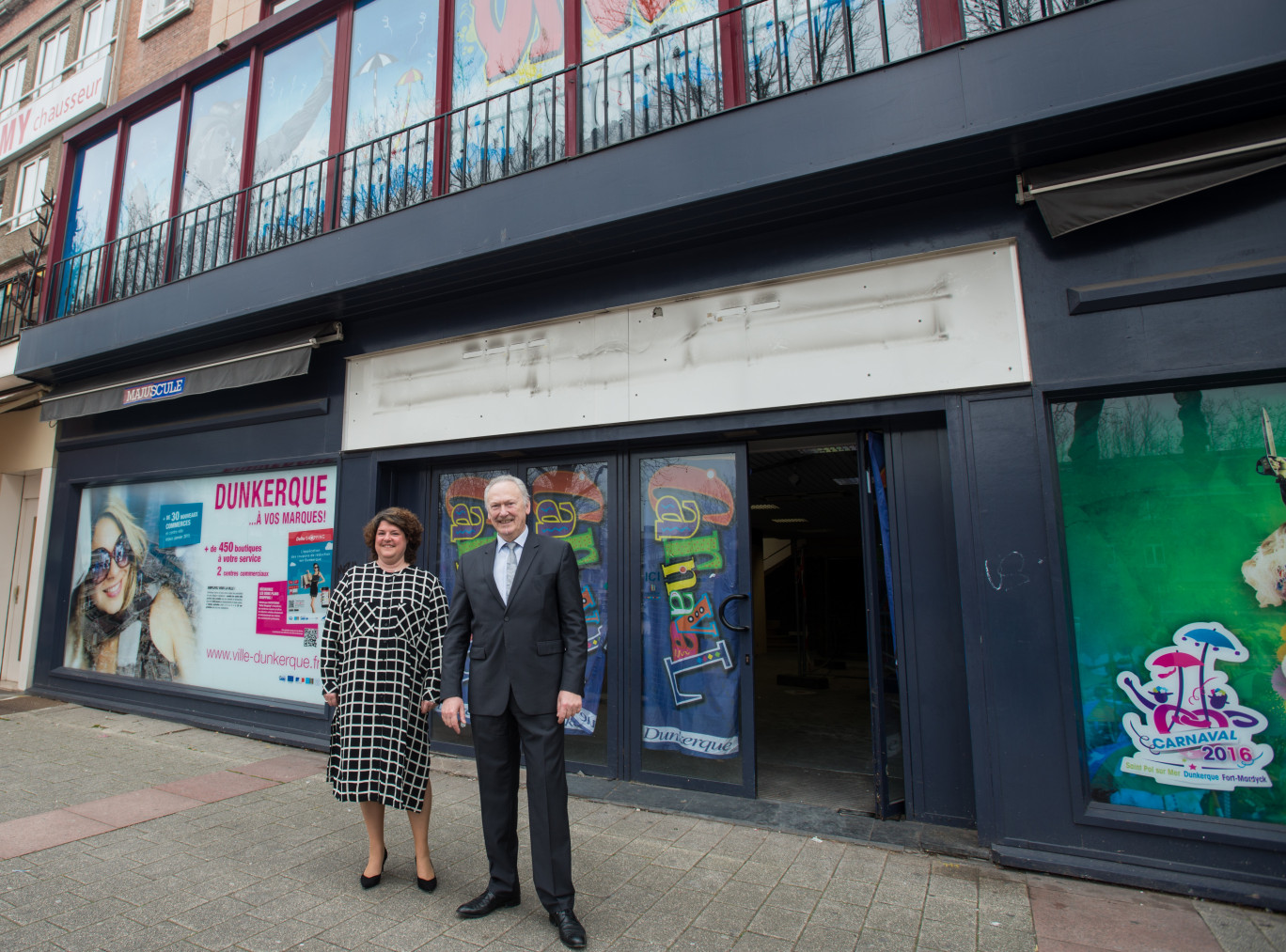 Valérie Camps, directrice de l'USMD Dunkerque, et Jacques Lemaitte, son président, devant leur futur local, implanté dans le centre nevralgique de Dunkerque.