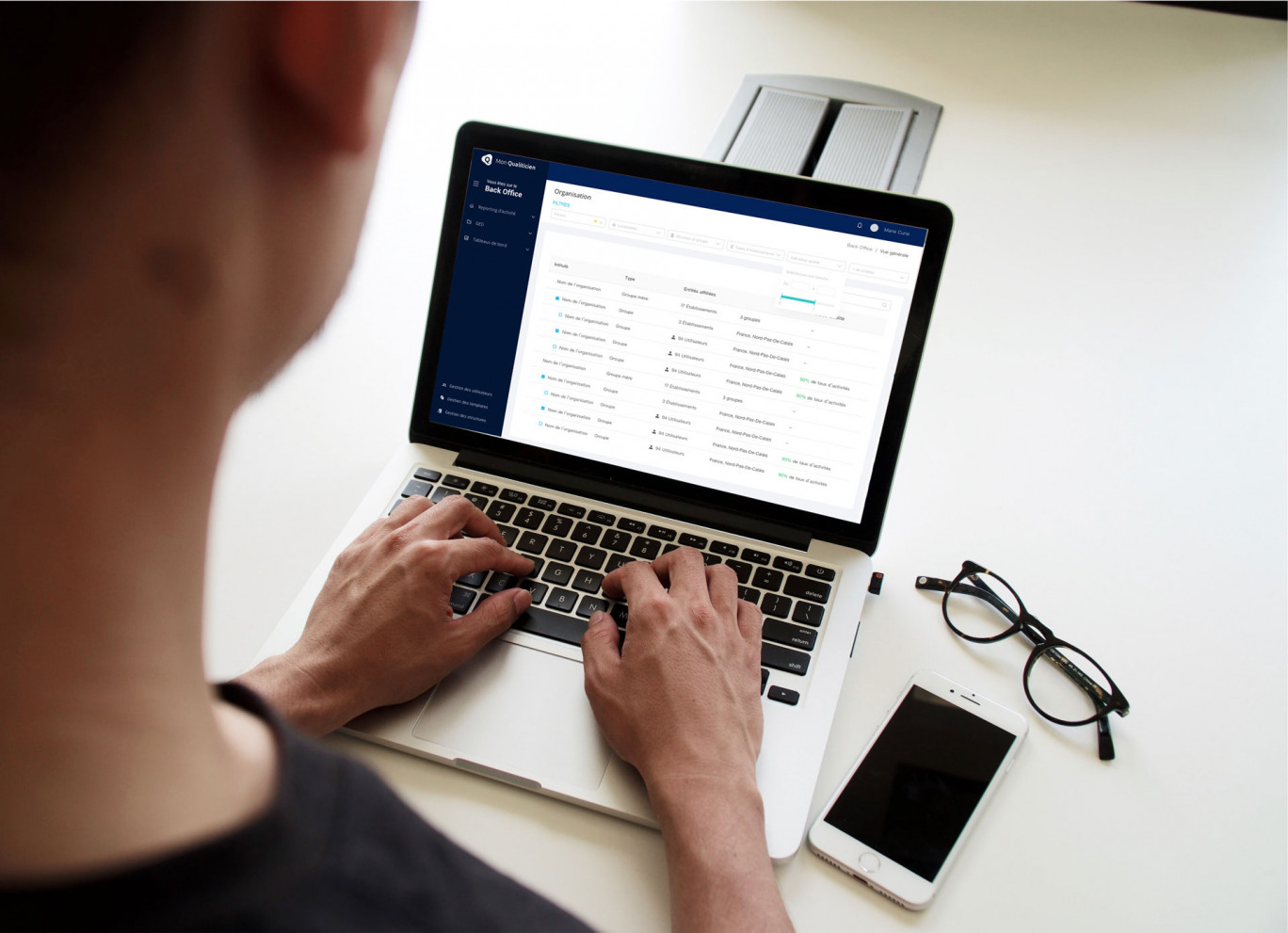 "Nous avons profité de la crise pour accélérer le développement du back-office de notre application" explique Simon Froment, CEO de Mon Qualiticien.
