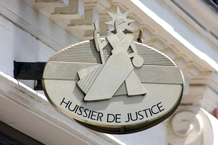 Huissiers De Justice Sinistree La Profession Demande L